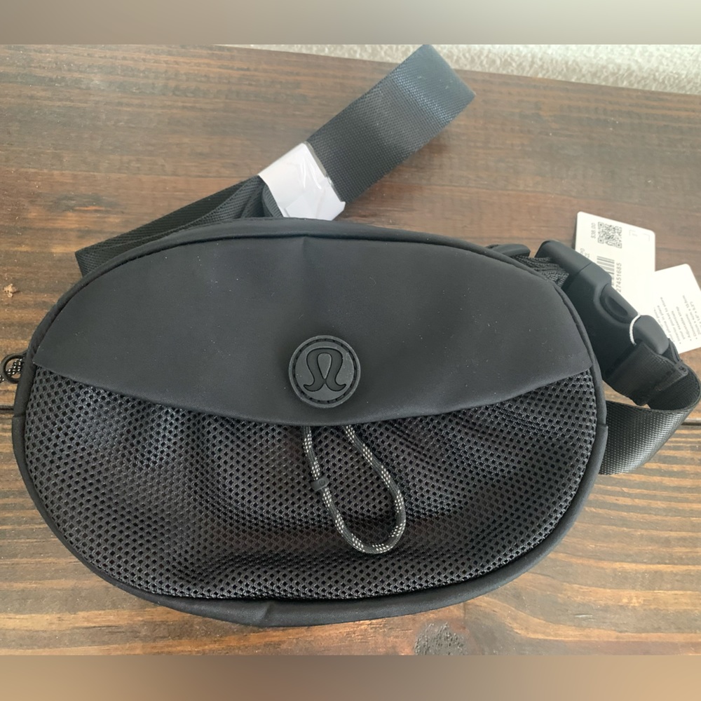 Lululemon Take it on Belt Bag